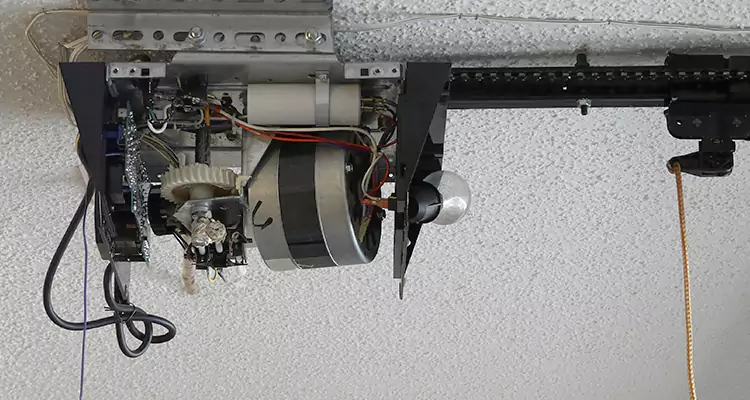 Emergency Garage Door Opener Repair in Mountain View, CA