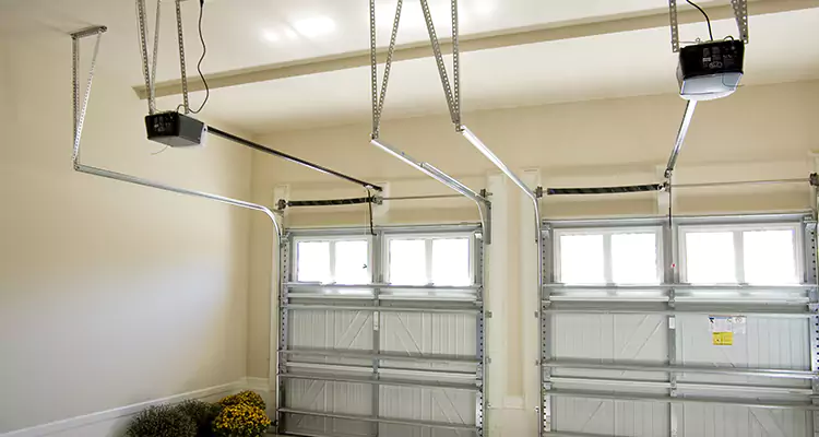 Residential Emergency Garage Door Repair in Mountain View, CA